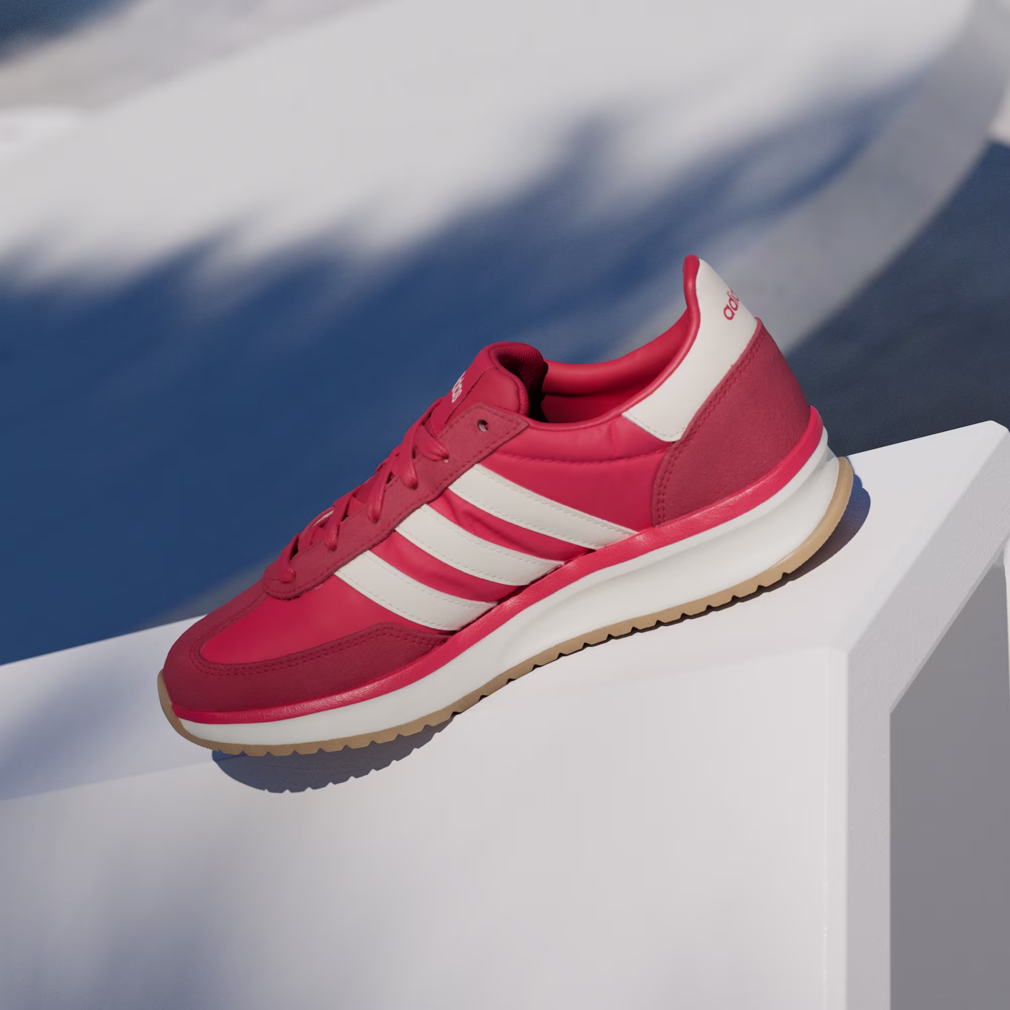 adidas run 70s 2.0 j adidas run 70s 2.0 j